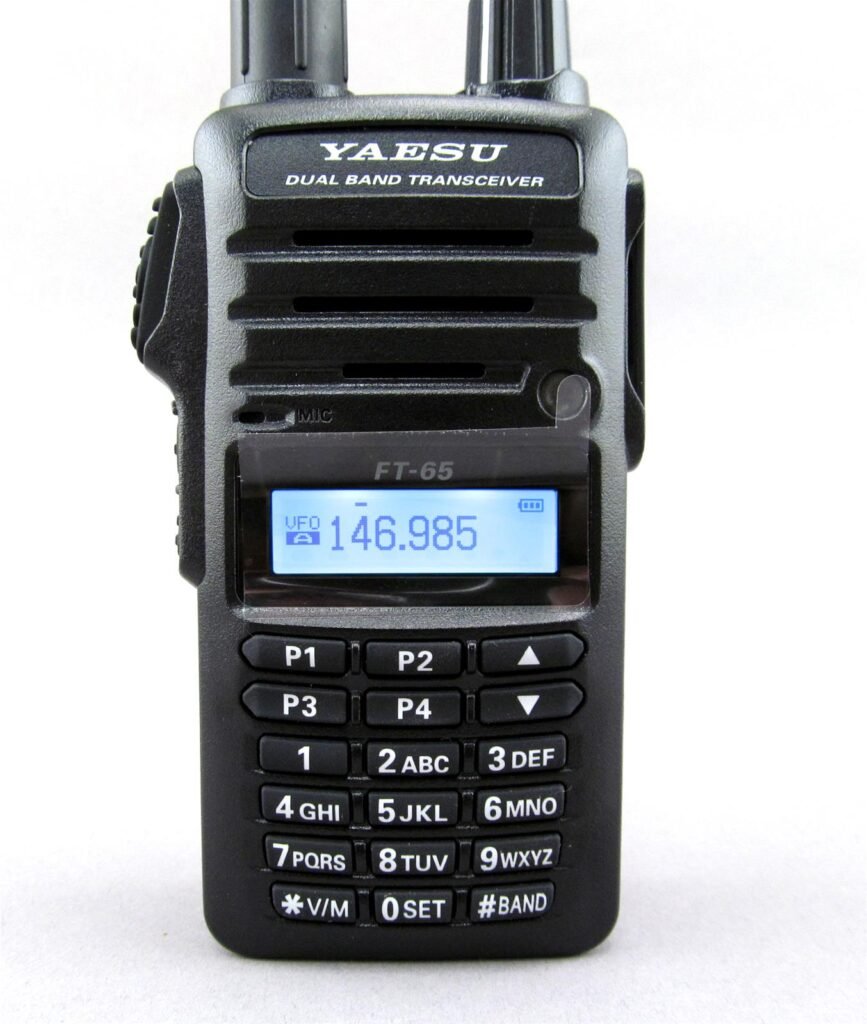 Yaesu FT65R ham radio